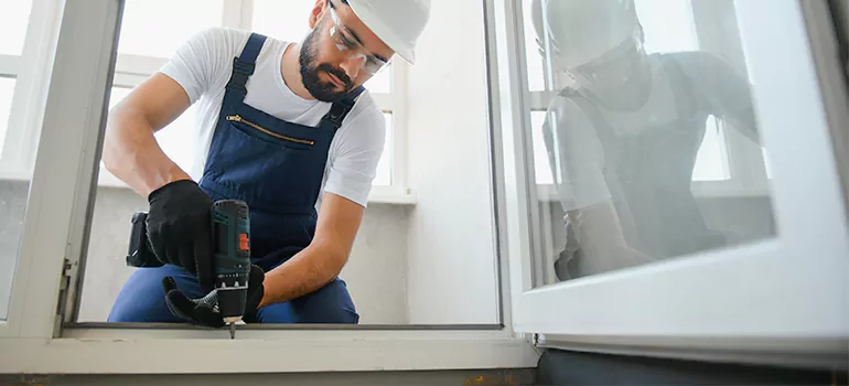 Replace Broken Window Pane in Plantation, FL