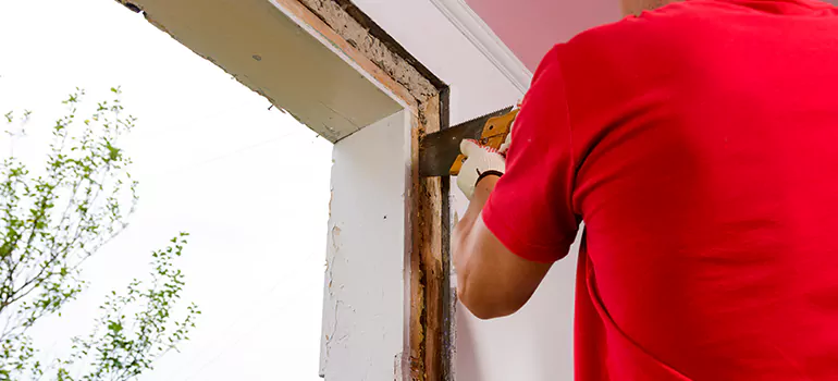 Residential Accordion Door Repair in Plantation, FL