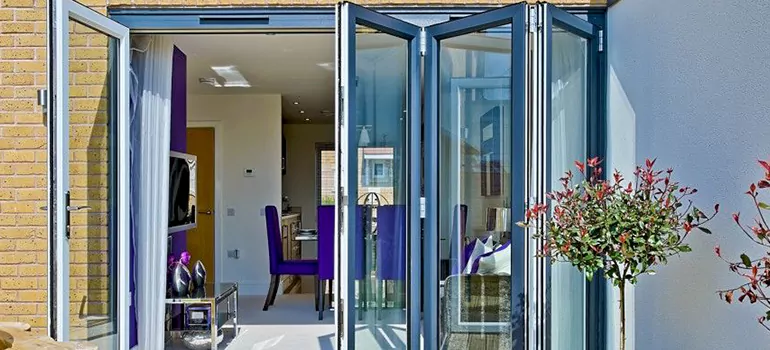 Commercial Door Glass Repair in Plantation, FL