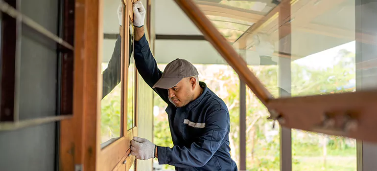 Double Hung Vinyl Window Sash Replacement in Plantation, FL