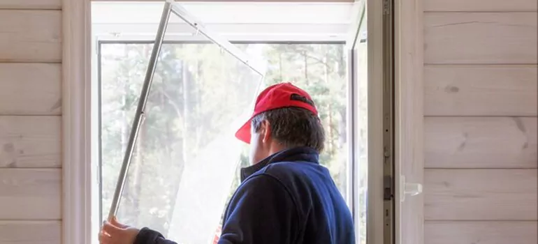Expandable Window Screen Installation in Plantation, FL